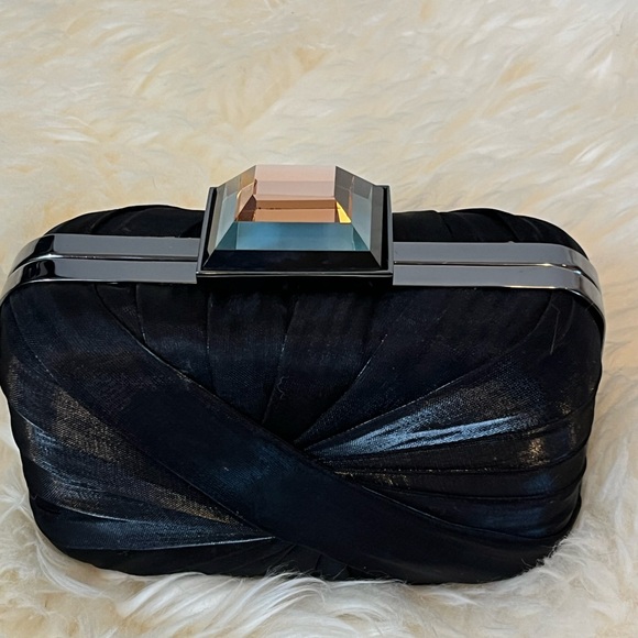 Miniaudiere Evening Bag with Jeweled Clasp at the Top - Picture 5 of 6